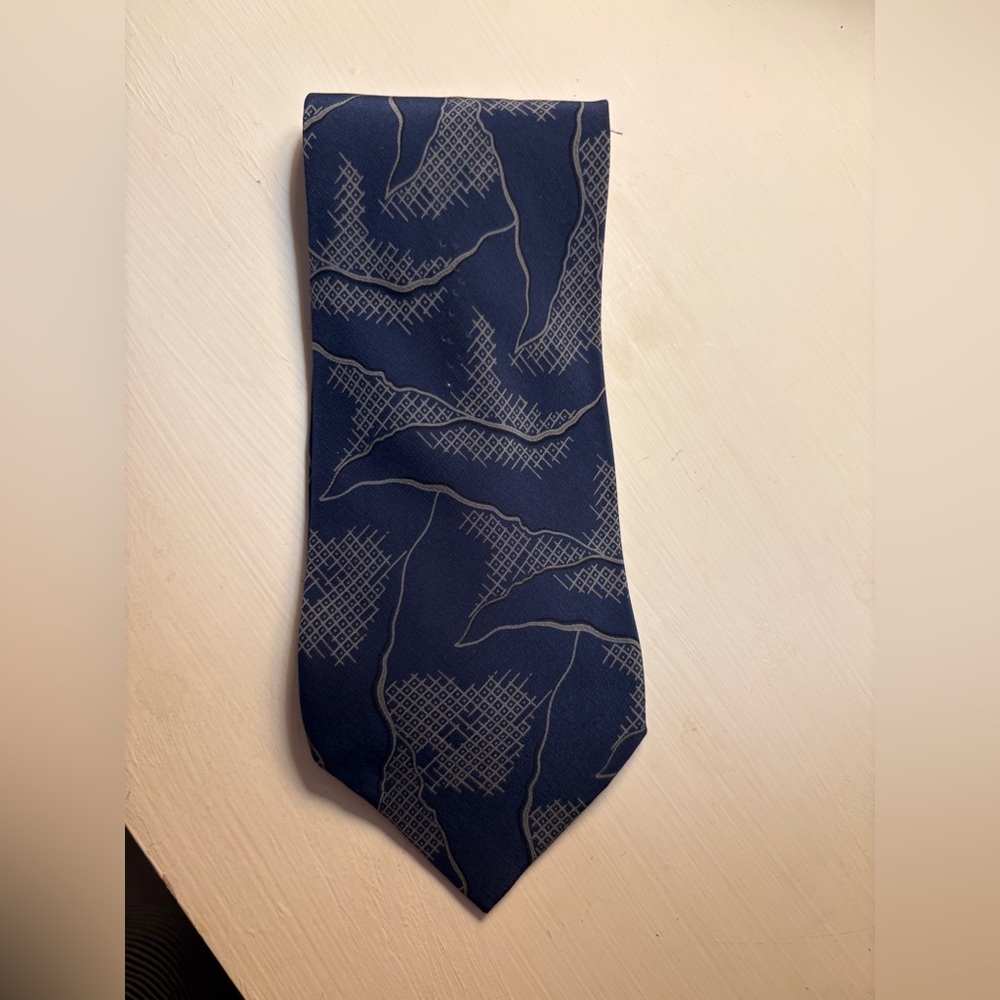 Geoffrey Beene Men's Classic Necktie Silk, Abstract Tie Blue